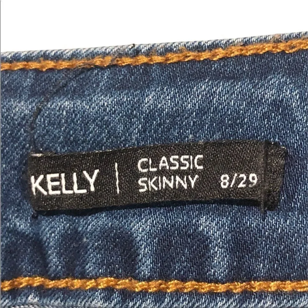 Tahari Medium Wash “Kelly” Skinny Jeans‎